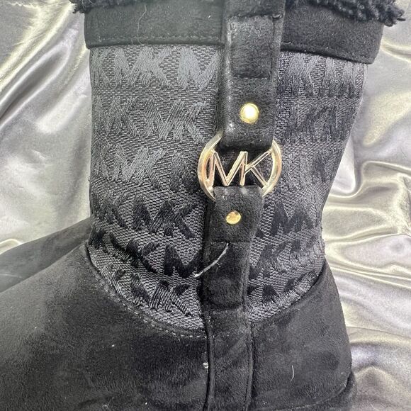 Michael Kors Yancy Faux Fur Boots Booties Girls 13 Black / Gold MK Logo Winter - Picture 7 of 14
